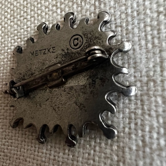 METZKE PEWTER SUN FACE PIN 1980s authentic vintage modernist brooch Rare find - Picture 5 of 5
